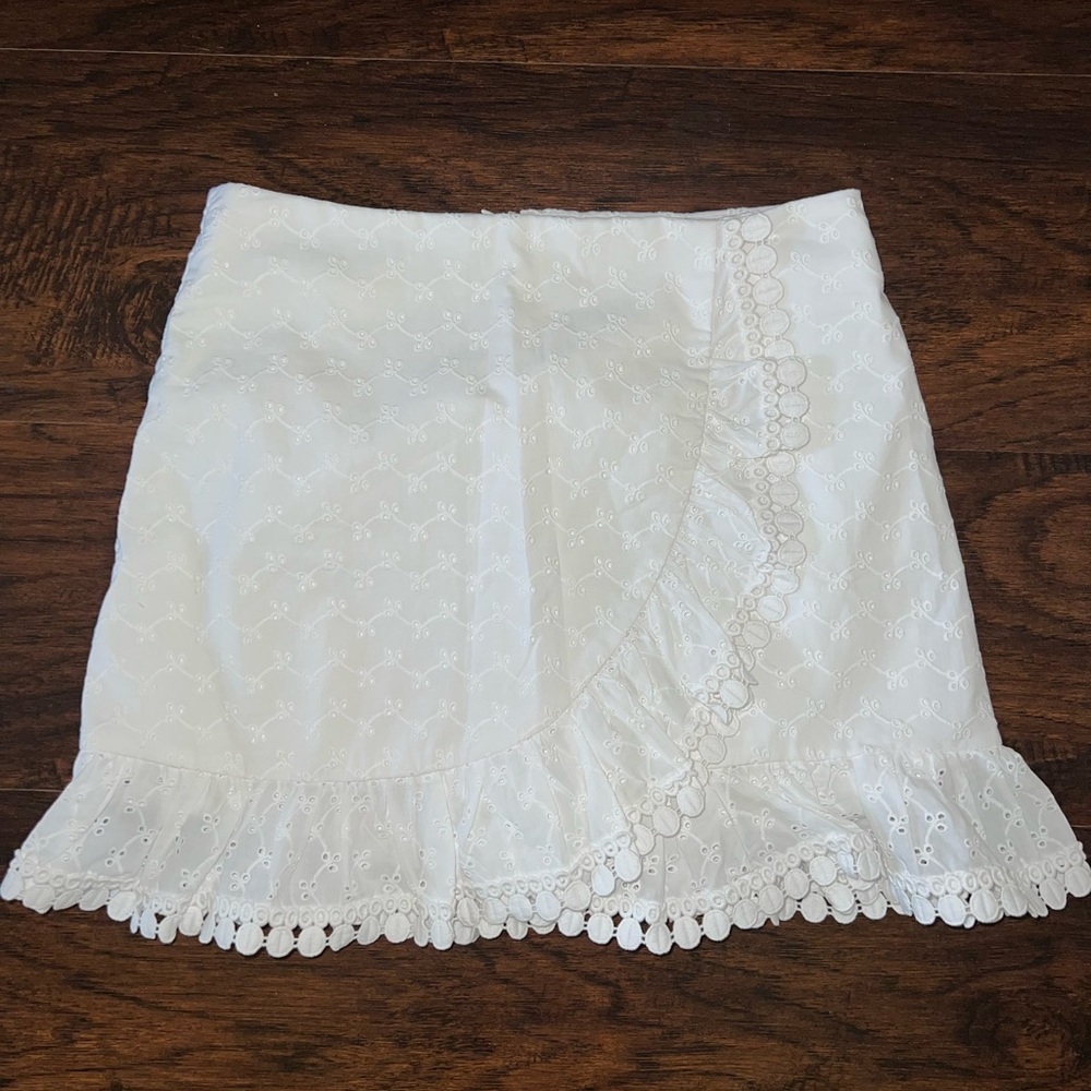 NWOT NEW Lilly Pulitzer White Ditsy Vine Eyelet Ellia Skort size 2